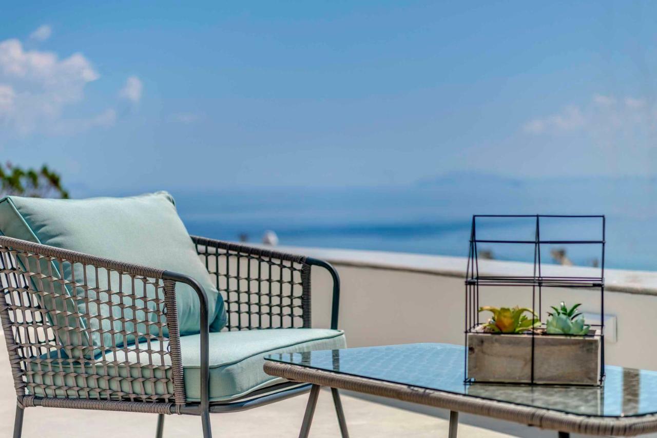 Villa Alba In Syros With Private Jacuzzi Azolimnos Exterior foto